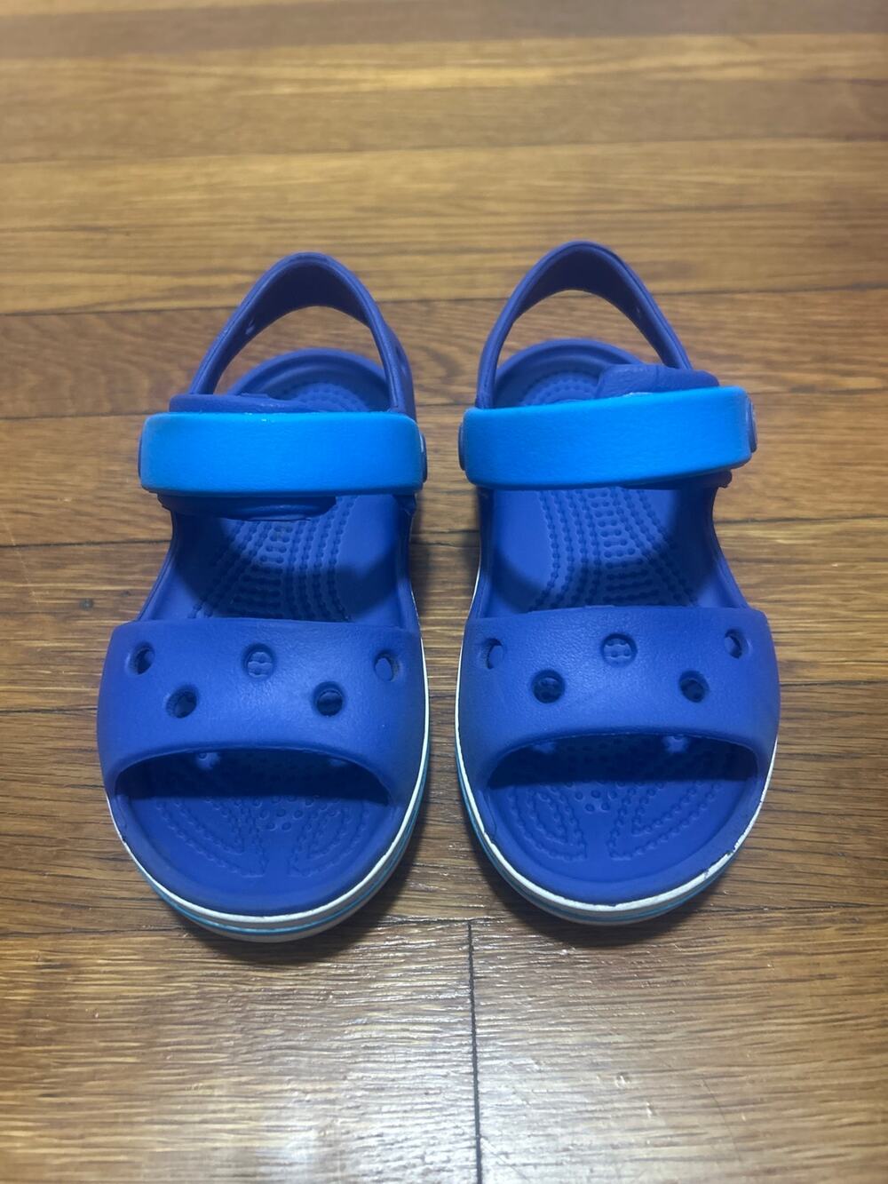 Crocs Crocband Kids Blue Hook & Loop Open Toe Strappy Sandals 9 *Tiny Flaw